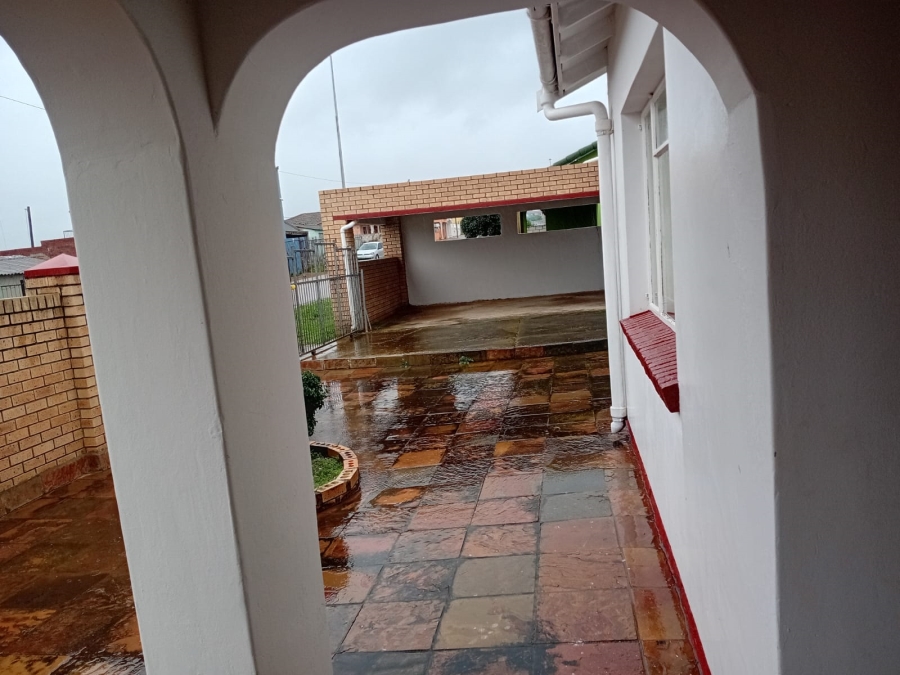3 Bedroom Property for Sale in Kwa Nobuhle Eastern Cape
